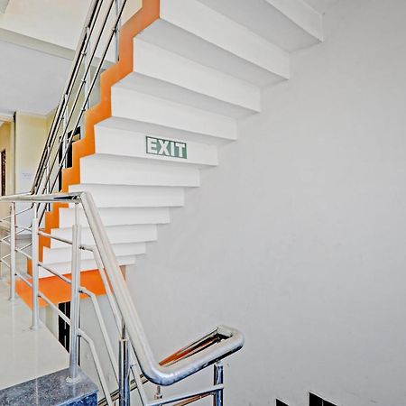 Hotel O J.D Palace Chinhat Екстер'єр фото